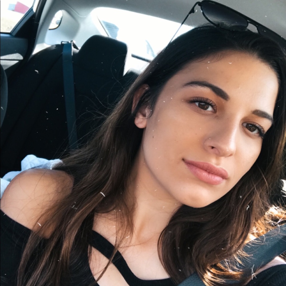 Meet your Posher, Maddie